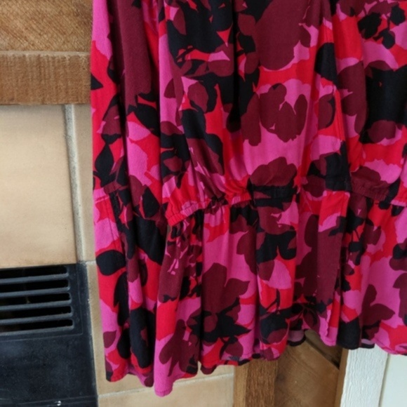 MICHAEL KORS Pink Floral Surplice Blouse - Picture 2 of 6